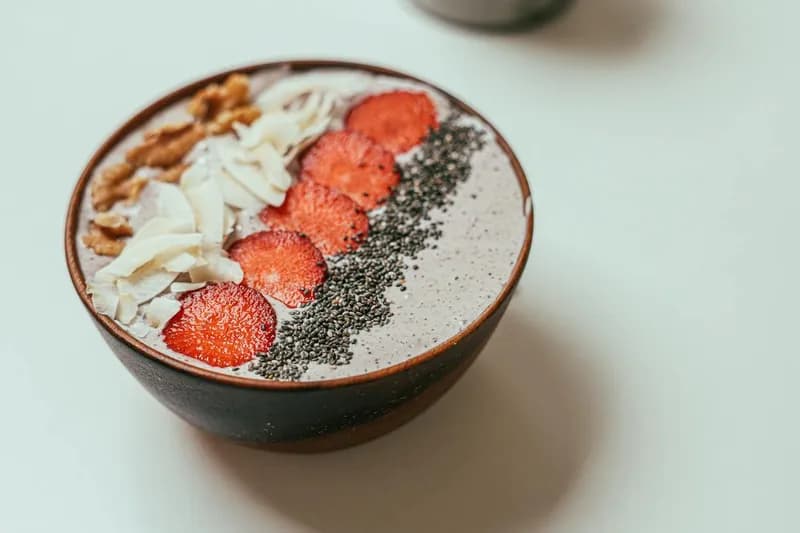 Healthy smoothie bowl with fresh toppings